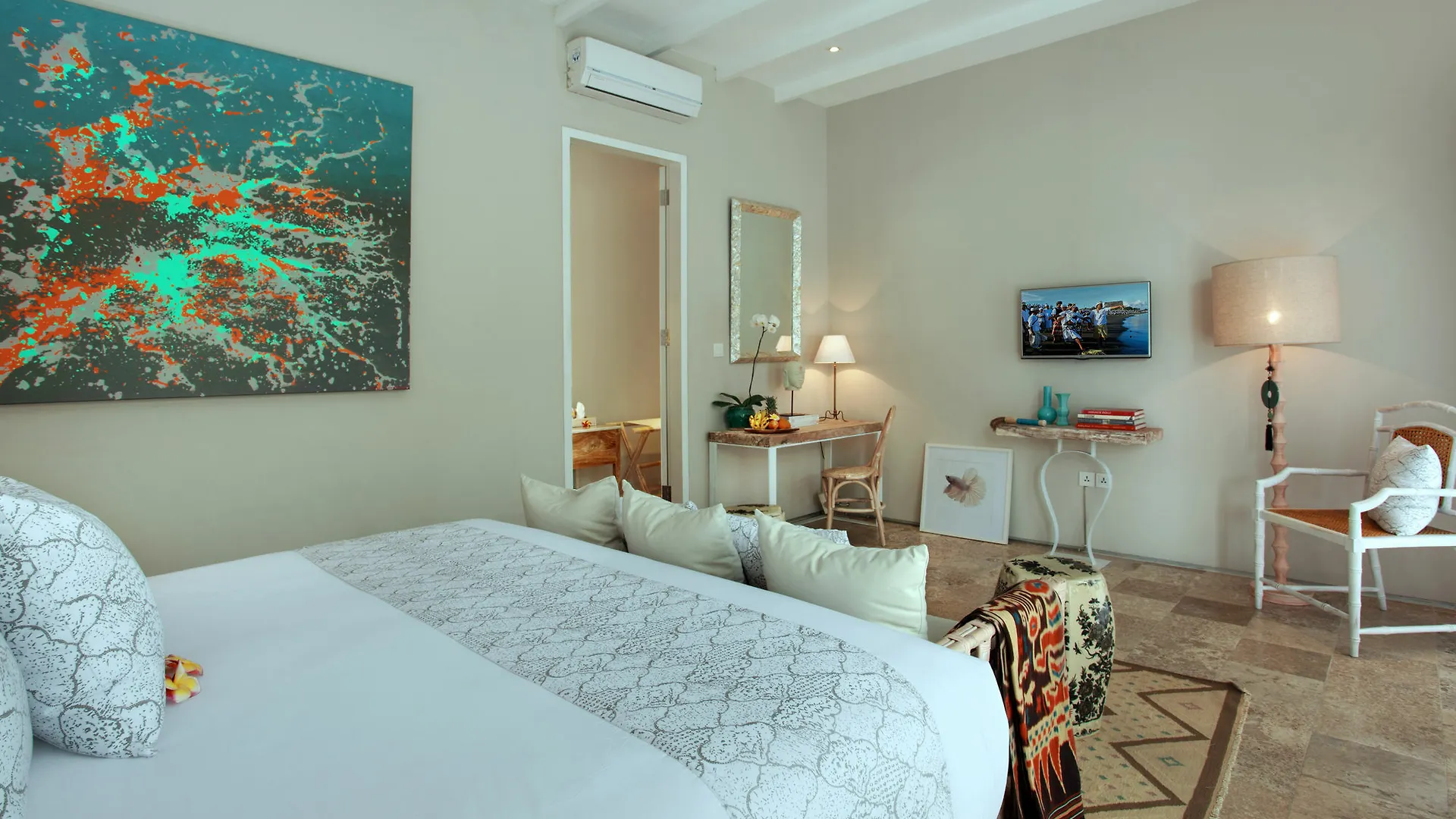 Room & Vespa 4 Seminyak